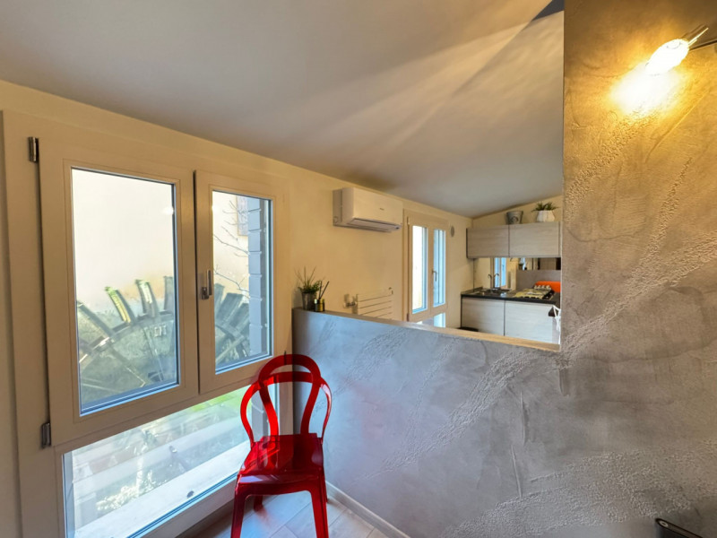 Nel cuore pulsante del centro storico, in una delle zone più caratteristiche della città, COCCOLO...