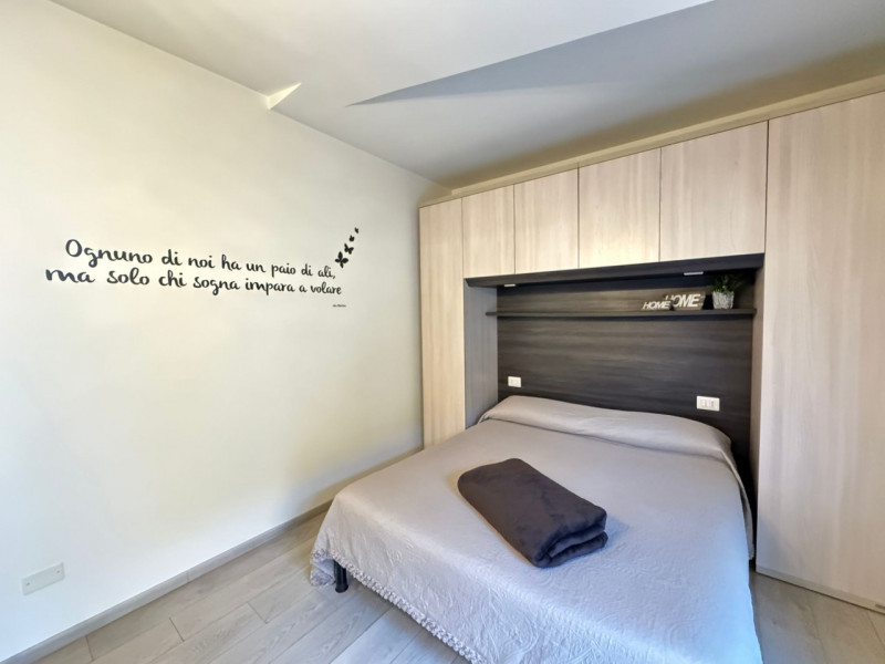 Nel cuore pulsante del centro storico, in una delle zone più caratteristiche della città, COCCOLO...