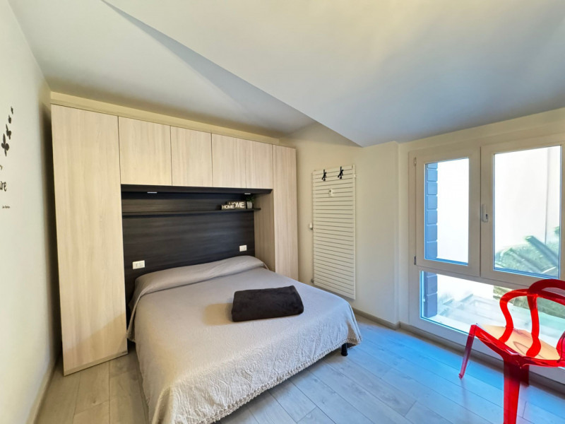 Nel cuore pulsante del centro storico, in una delle zone più caratteristiche della città, COCCOLO...