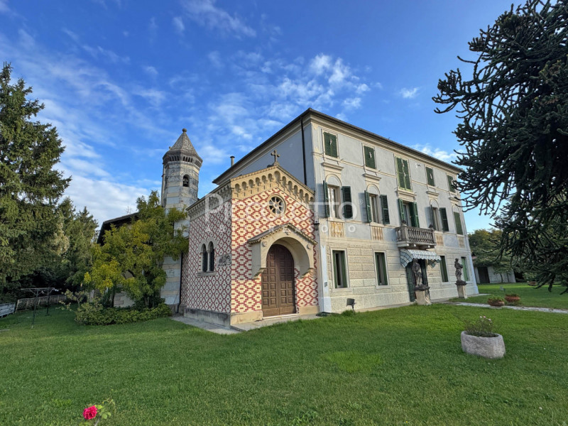 Rif. V5398 - Prestigiosa Villa dalle origini settecentesche in località Mercato Vecchio a Montebe...