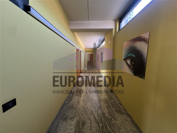 Rif. 1546 – ANTONIO – Per informazioni: 338.4892021
EUROMEDIA propone in vendita un interessante ...