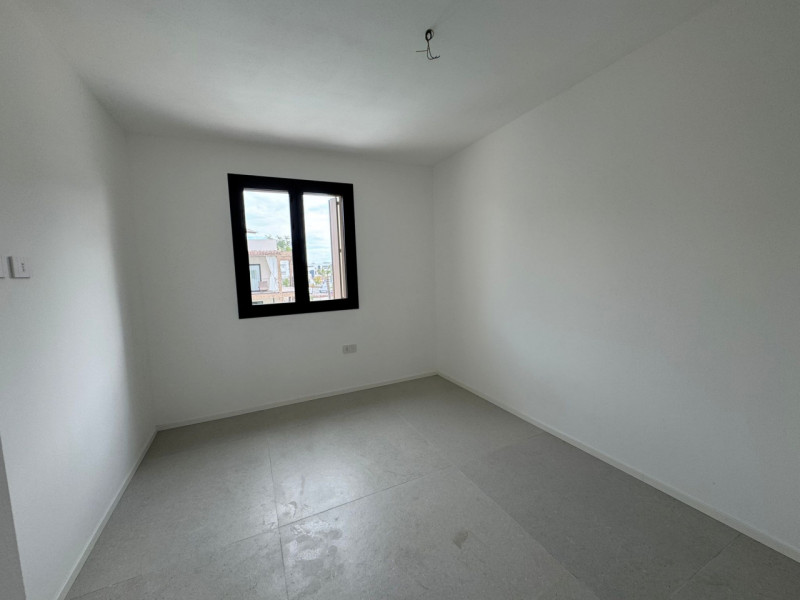 Immersi in un paesaggio caraibico tra sabbia bianca e palme verdi, in un residence dallo stile un...