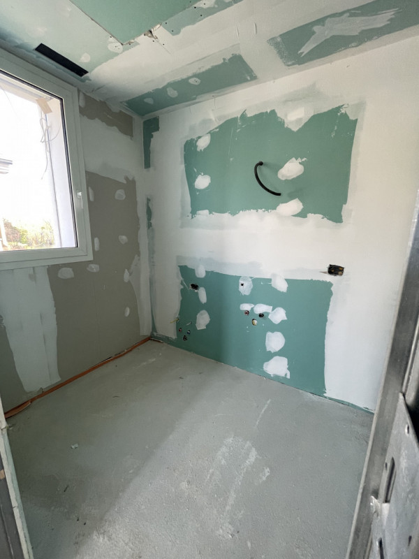 Bellissimo attico con due splendide terrazze in un contesto residenziale tranquillo e allo stesso...