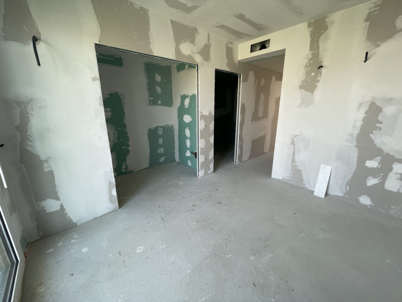 Bellissimo attico con due splendide terrazze in un contesto residenziale tranquillo e allo stesso...