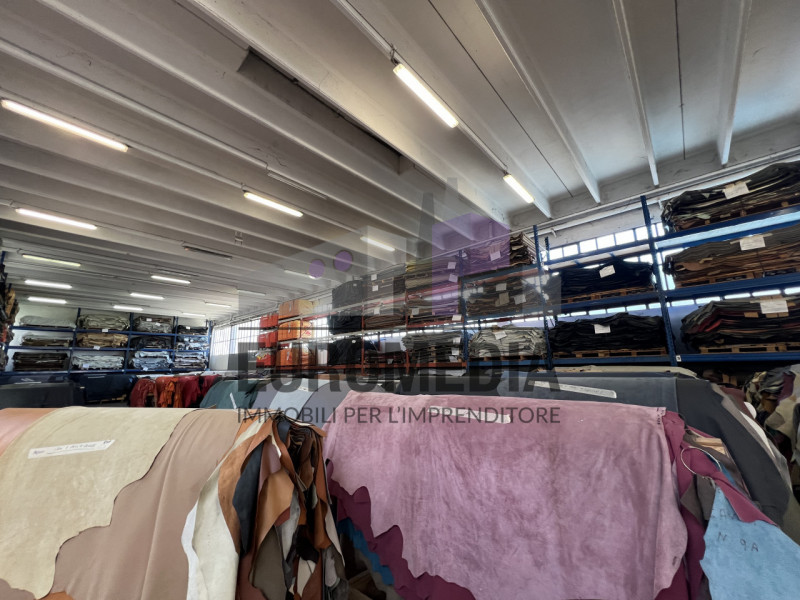 Rif. 209 – ANTONIO – Per informazioni: 338.4892021
EUROMEDIA propone in vendita un interessante i...