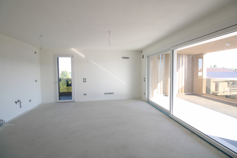 SAN GIACOMO: situato all'interno della nuova lottizzazione, condominio di nuova costruzione di so...