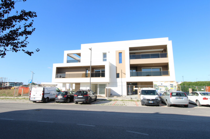 SAN GIACOMO: situato all'interno della nuova lottizzazione, condominio di nuova costruzione di so...