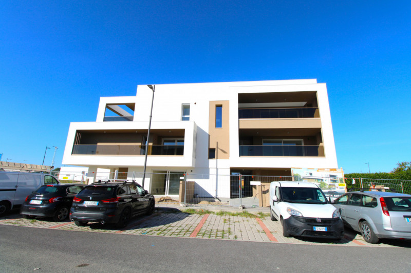 SAN GIACOMO: situato all'interno della nuova lottizzazione, condominio di nuova costruzione di so...