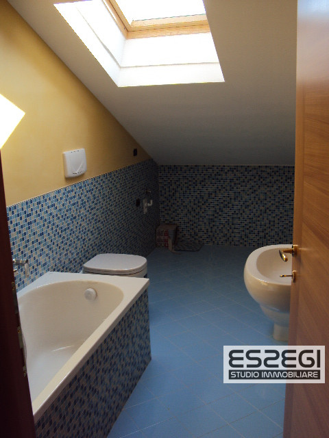 A Padova, nel quartiere San Carlo, proponiamo un elegante appartamento duplex di recente costruzi...