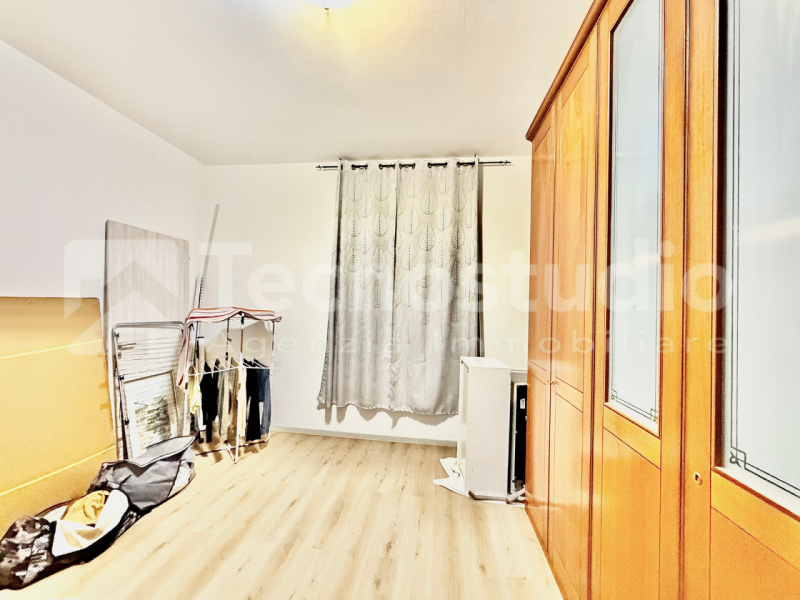 A pochi minuti da Lonigo, nella tranquilla frazione di Bagnolo, proponiamo in vendita una casa si...