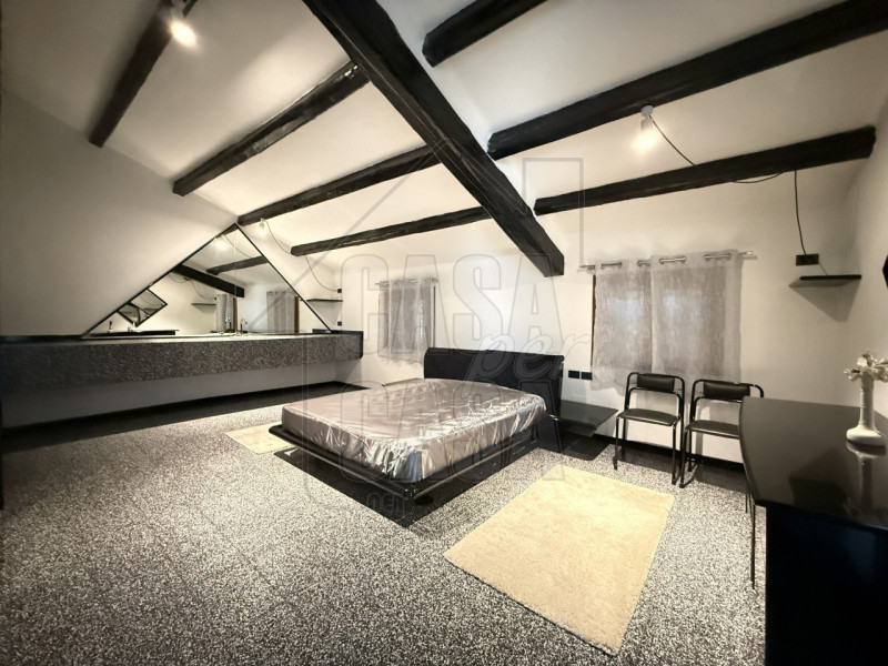 Splendida casa singola in stile veneto, immersa nella tranquillità della campagna. La proprietà t...