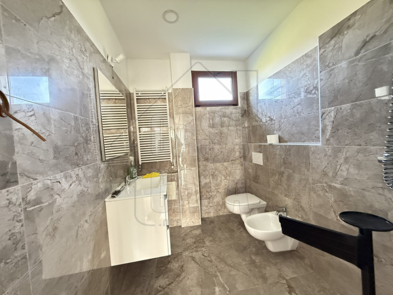 Splendida casa singola in stile veneto, immersa nella tranquillità della campagna. La proprietà t...