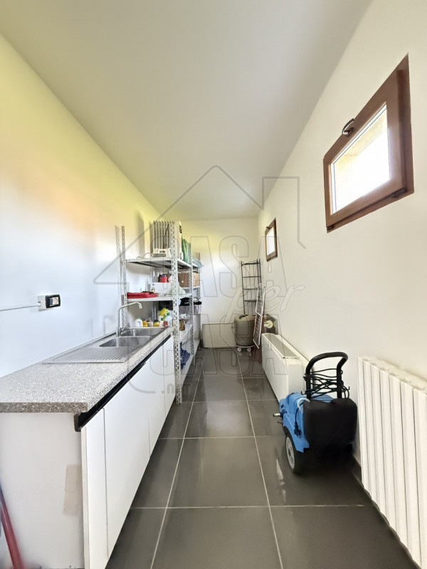 Splendida casa singola in stile veneto, immersa nella tranquillità della campagna. La proprietà t...