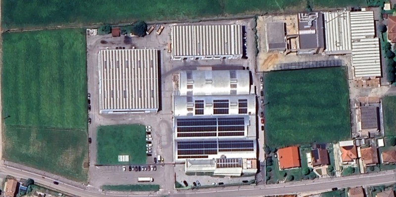 In zona comoda e facilmente accessibile, proponiamo capannone industriale di complessivi 3.000 mq...