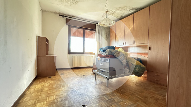 A pochi passi dal centro di Borgoricco, proponiamo in vendita un’interessante porzione di fabbric...