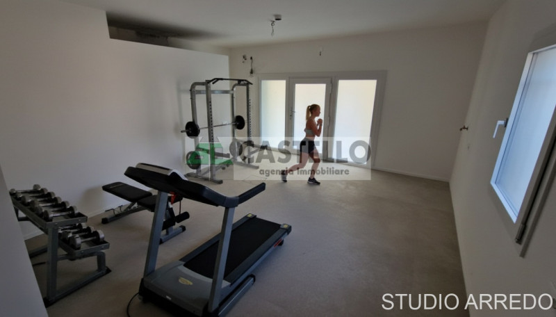 PADOVA – ZONA STANGA
Villa singola ristrutturata in classe A4 con ampi spazi e comfort moderni

C...