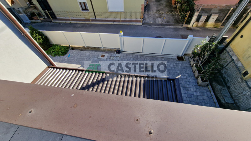 PADOVA – ZONA STANGA
Villa singola ristrutturata in classe A4 con ampi spazi e comfort moderni

C...
