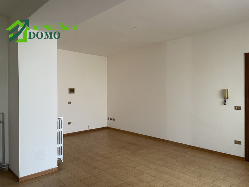 Schio: Mini Appartamento piano terra piccolo contesto di sole sei unità  info 0445 824740

Buoni ...