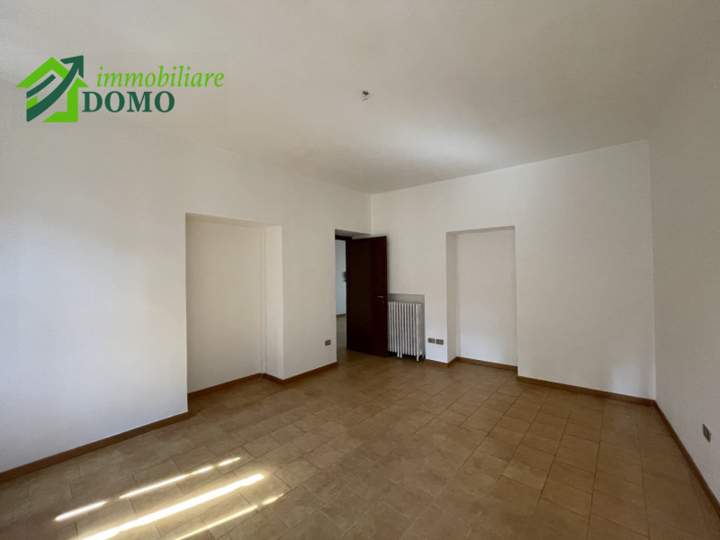 Schio: Mini Appartamento piano terra piccolo contesto di sole sei unità  info 0445 824740

Buoni ...