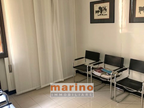 PADOVA VIA NAZARETH 
Ufficio al piano terra in ottimo contesto condominiale con servizio di porti...