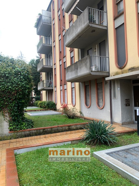 PADOVA VIA NAZARETH 
Ufficio al piano terra in ottimo contesto condominiale con servizio di porti...