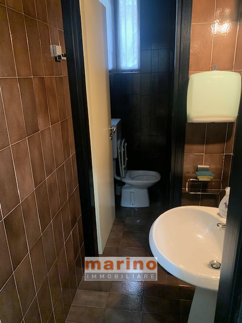 PADOVA VIA NAZARETH 
Ufficio al piano terra in ottimo contesto condominiale con servizio di porti...