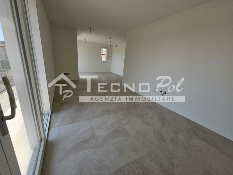 PADOVA - Zona San Carlo, attico su palazzina di sole 6 unità in pronta consegna!
Palazzina servit...