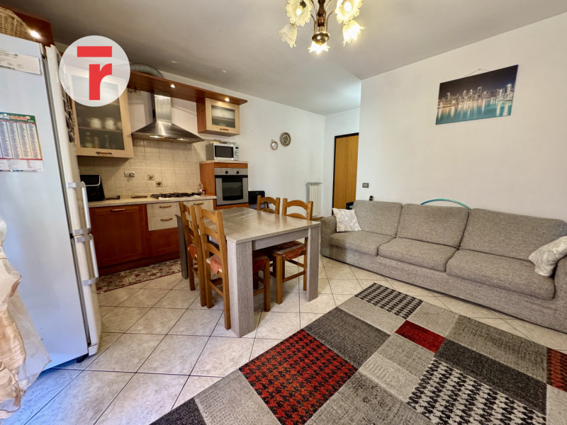 Campodarsego - loc. Reschigliano. Proponiamo in vendita appartamento al primo piano in un condomi...