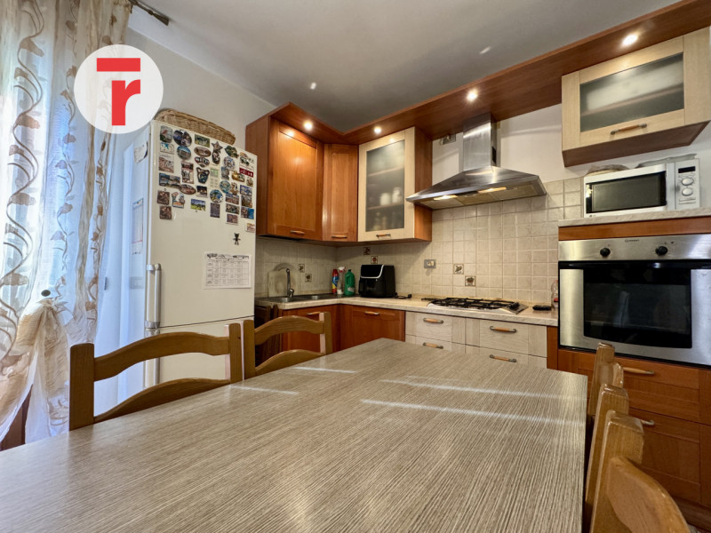 Campodarsego - loc. Reschigliano. Proponiamo in vendita appartamento al primo piano in un condomi...