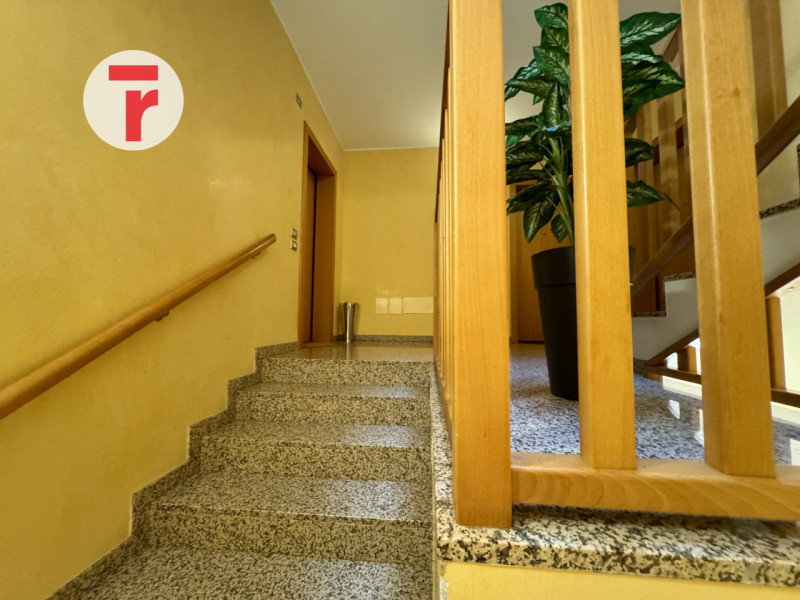 Campodarsego - loc. Reschigliano. Proponiamo in vendita appartamento al primo piano in un condomi...