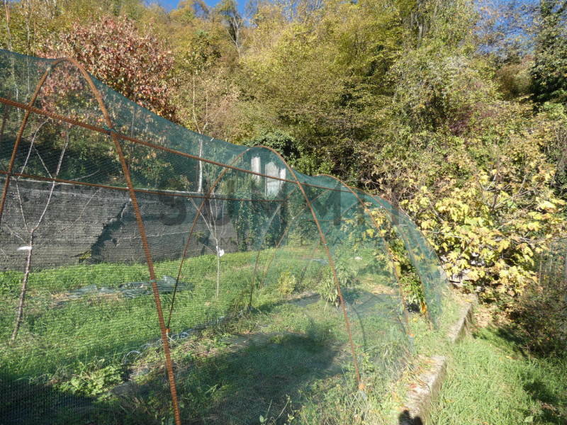 SCHIO - Zona collinare: PORZIONE DI BIFAMILIARE con verde di pertinenza. Cl. En. G IPE 260,00. EU...