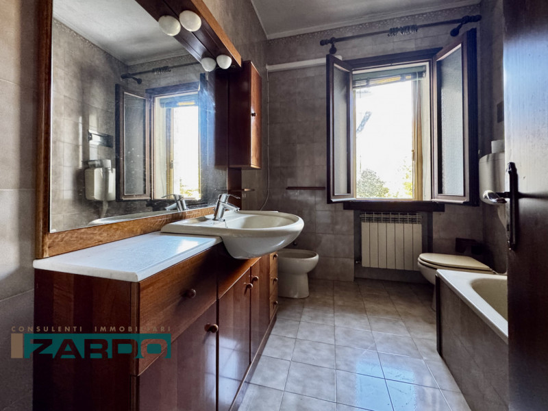 Rif. A-228 NE (per info 350 5383983 | Giacomo )

In posizione comoda e centrale a Riese Pio X, pr...