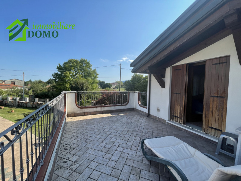 Schio – Zona Piscine

Elegante villa con giardino privato e ampi spazi esterni in tranquillo cont...