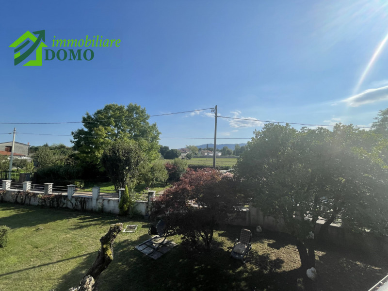 Schio – Zona Piscine

Elegante villa con giardino privato e ampi spazi esterni in tranquillo cont...