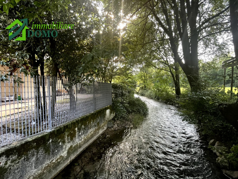 Schio – Zona Piscine

Elegante villa con giardino privato e ampi spazi esterni in tranquillo cont...