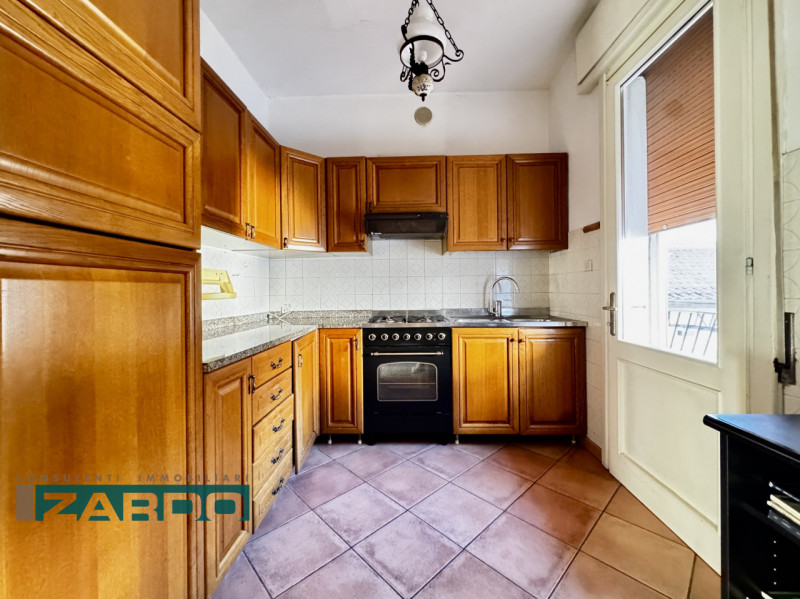 Rif. A-230 NE (per info 350 5383983 | Giacomo)

Comode al centro di Riese Pio X, proponiamo in ve...