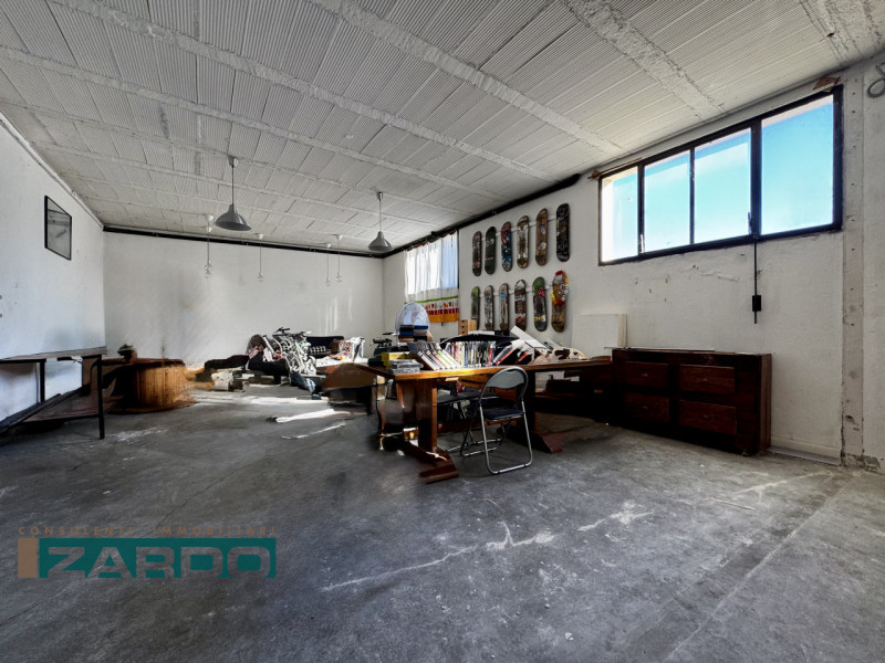 Rif. A-230 NE (per info 350 5383983 | Giacomo)

Comode al centro di Riese Pio X, proponiamo in ve...