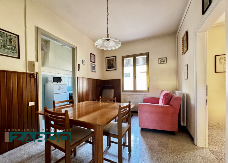 Rif. A-230 NE (per info 350 5383983 | Giacomo)

Comode al centro di Riese Pio X, proponiamo in ve...