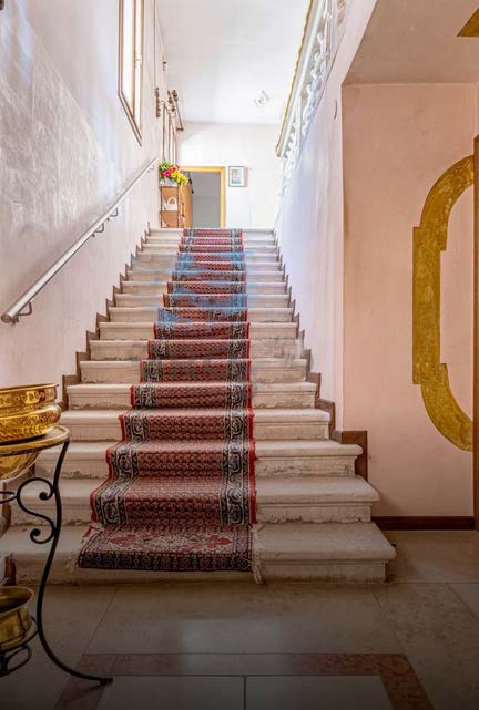 (Per INFO Fabrizio 333 7743912) Proponiamo un ampio palazzetto storico ristrutturato, in pieno ce...