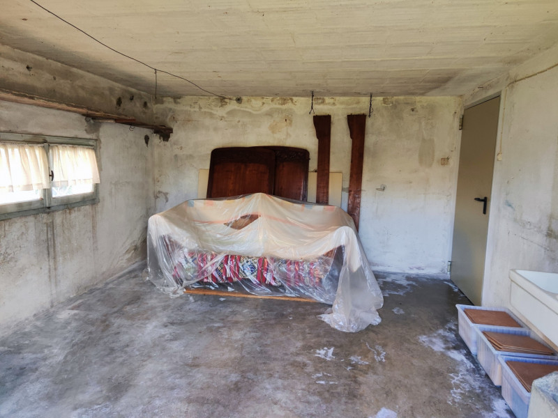 Proponiamo in vendita, nel cuore di Abano Terme e a pochi passi dalla stazione ferroviaria, una r...