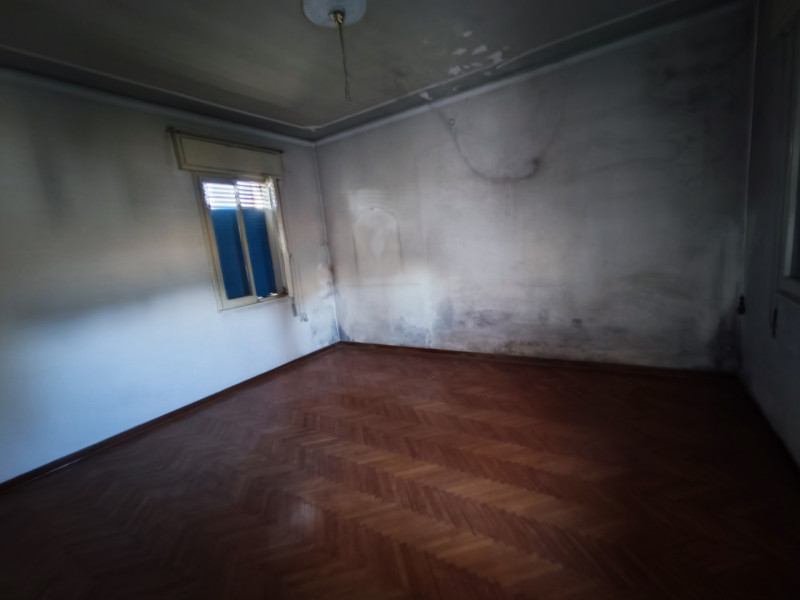 Proponiamo in vendita, nel cuore di Abano Terme e a pochi passi dalla stazione ferroviaria, una r...