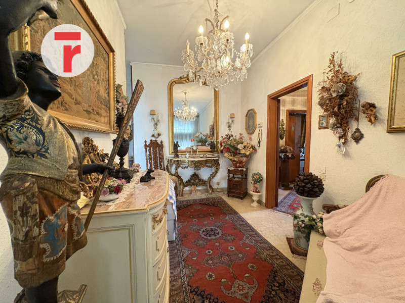 Casa singola situata in zona Stanga / Pio X, in posizione comoda al centro città, alla nuova line...