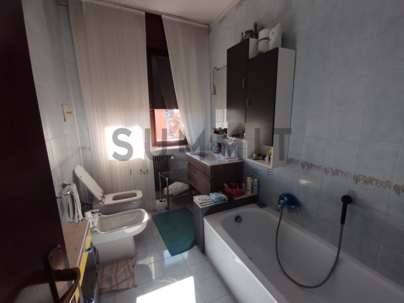 VILLAVERLA - Novoledo: ampio TRICAMERE all'ultimo piano abitabile da subito, con garage doppio e ...