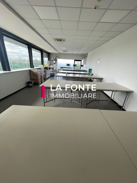 Scopri questa straordinaria opportunità di affitto nel cuore di Pianiga, nella zona strategica di...