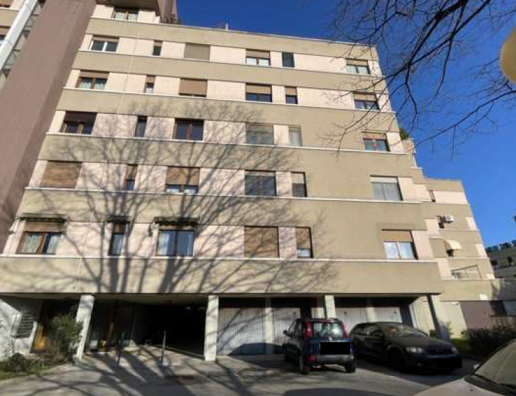 Rif. A.A.414-23

Vendita all'asta - appartamento al 6-7° piano in data 16 dicembre  2025

Descriz...