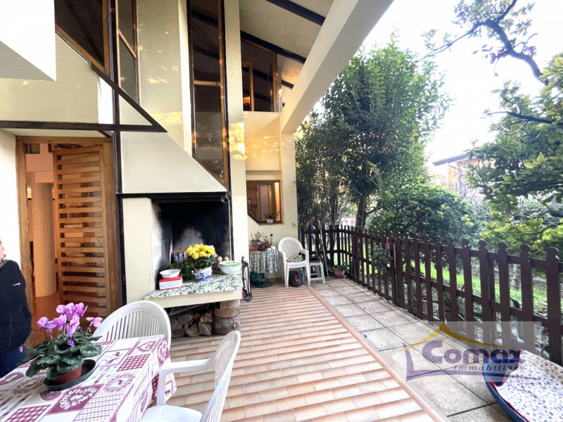 Abano Terme, Monterosso, proponiamo in vendita una bellissima villa singola disposta su 3 livelli...