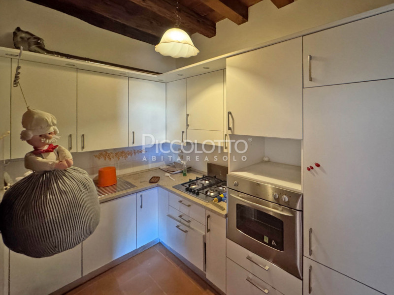 Rif. V5399 - In suggestiva posizione nel cuore del centro storico di Asolo, esclusivo appartament...