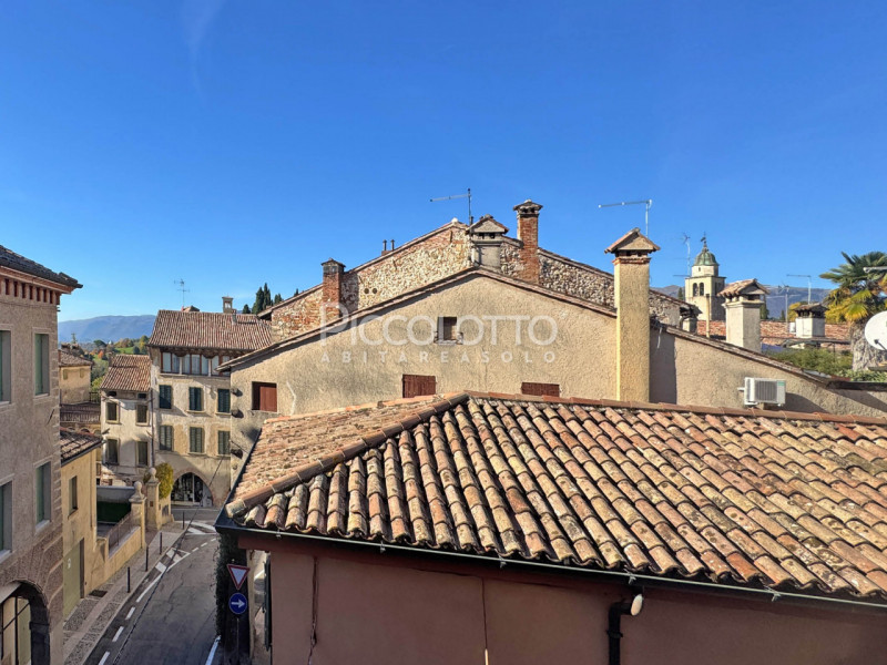 Rif. V5399 - In suggestiva posizione nel cuore del centro storico di Asolo, esclusivo appartament...