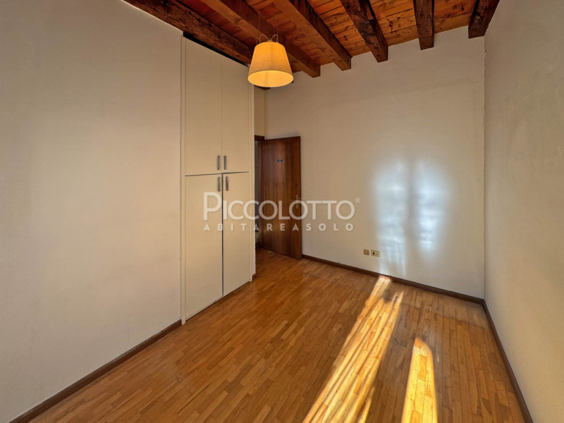 Rif. V5399 - In suggestiva posizione nel cuore del centro storico di Asolo, esclusivo appartament...