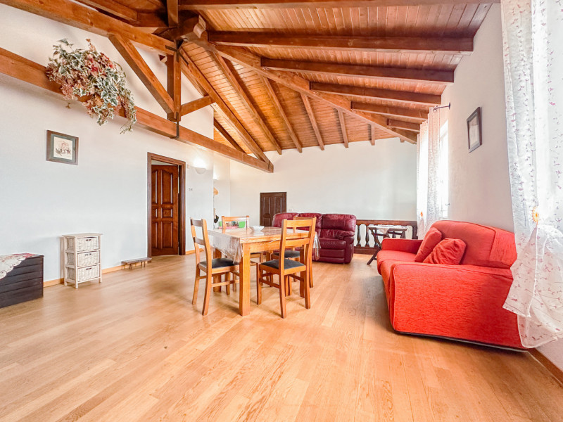 Villa for sale in Colazza, overlooking Lake Maggiore